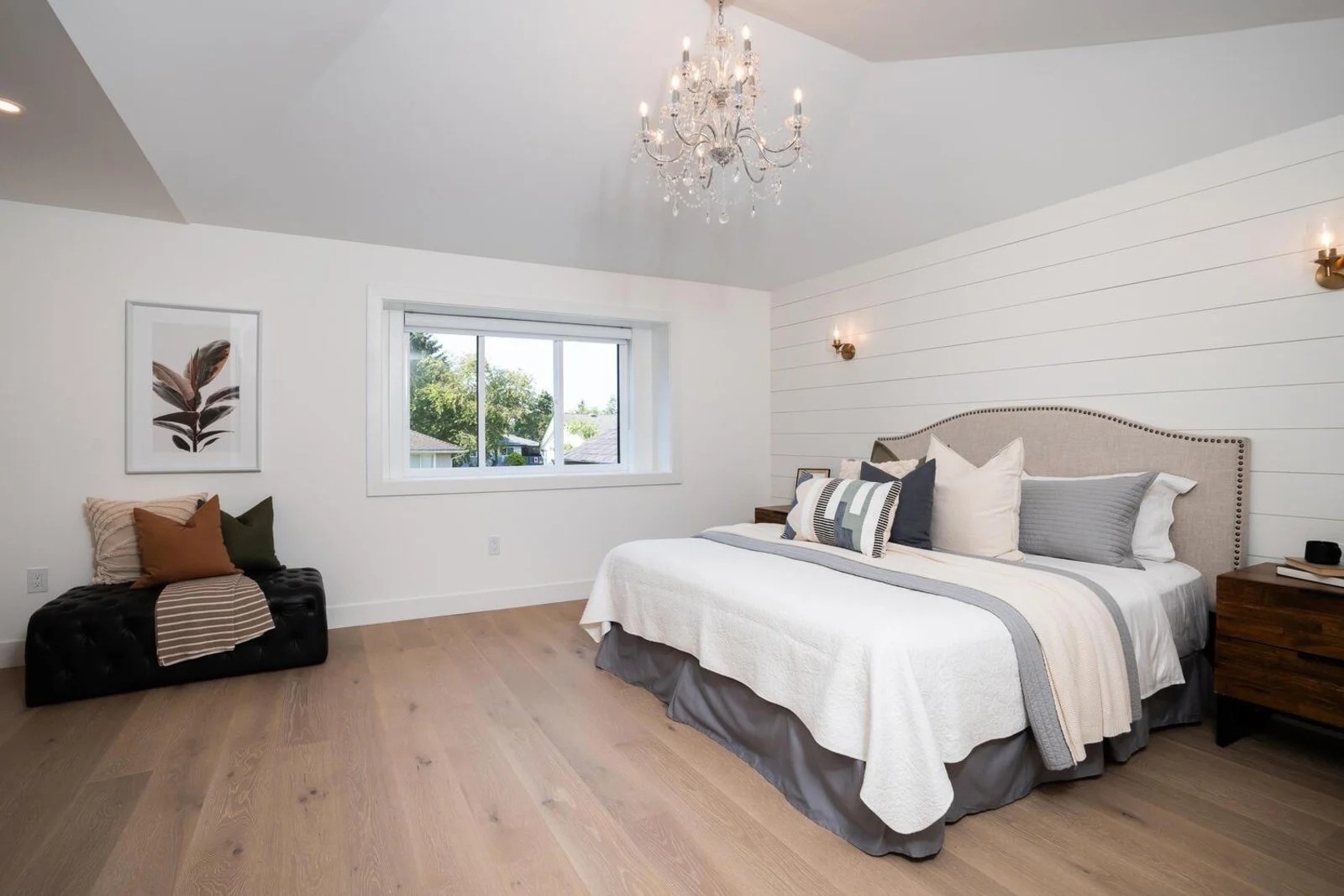 Primary · accent wall